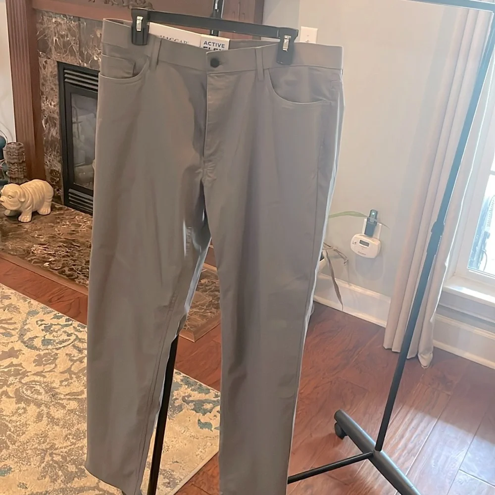 Haggar active series pants NWT travel 5 pocket slim 36x34 green khaki-olive flex